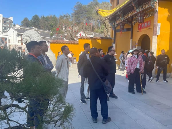 尚佰木门